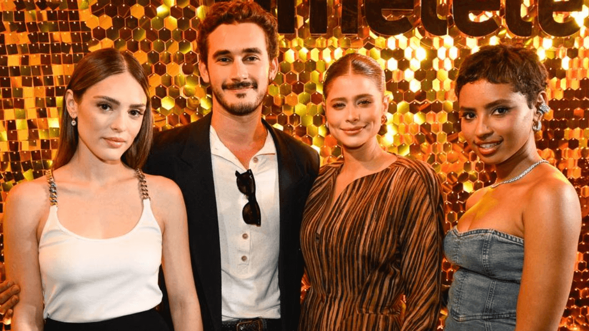 “Coração Acelerado”: elenco de nova novela das sete da Tv Globo leva o universo sertanejo ao Palco Thunder da CCXP25